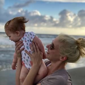 Meet your Posher, Dana